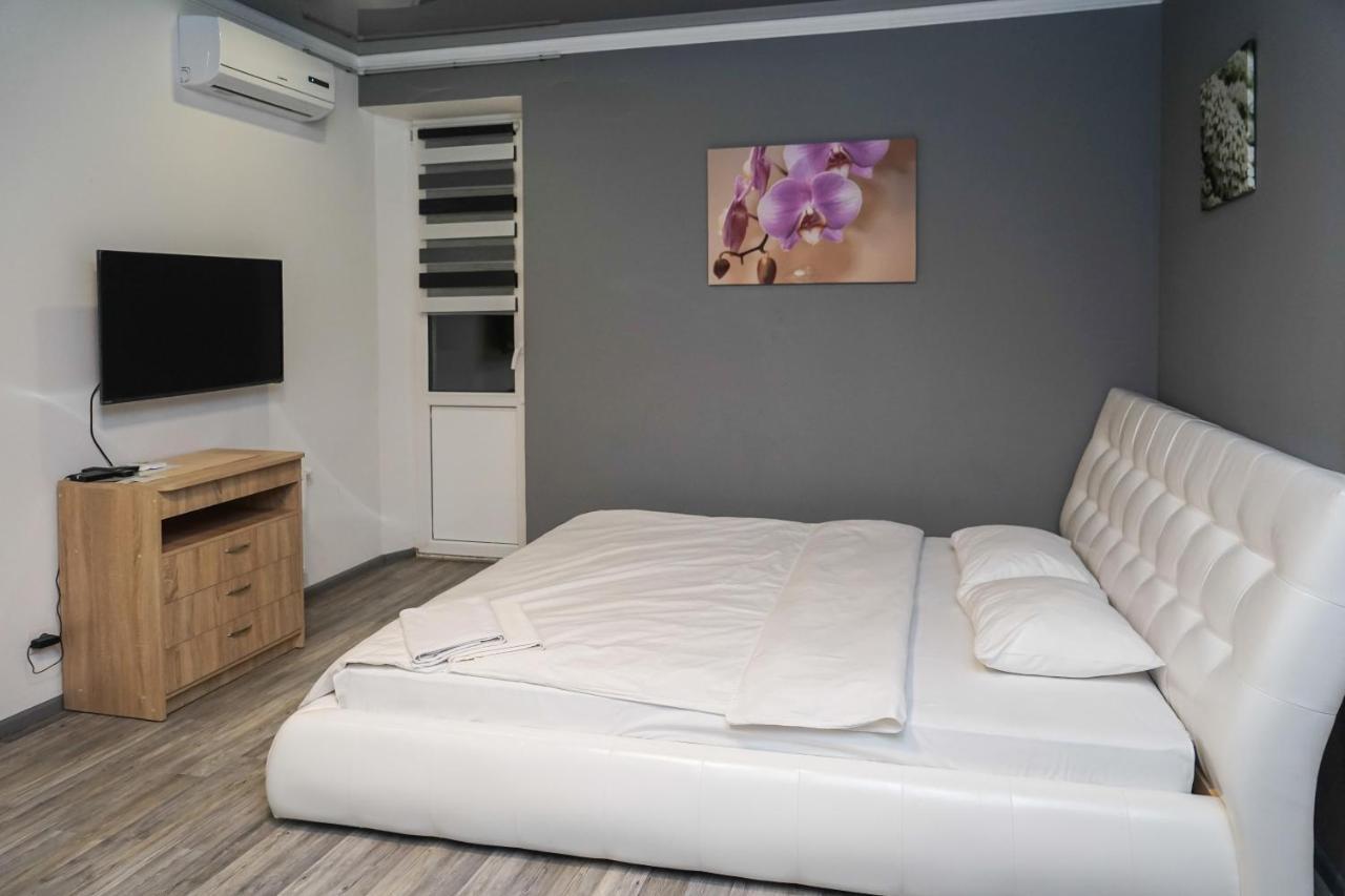 Cozy Apartment In A New Building Close To The Downtown Kiev Eksteriør billede